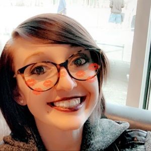 Meet your Posher, Kaylea